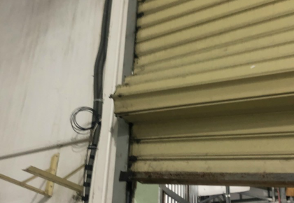 Cứu hộ cửa cuốn tại đường Hoàng Quốc Việt