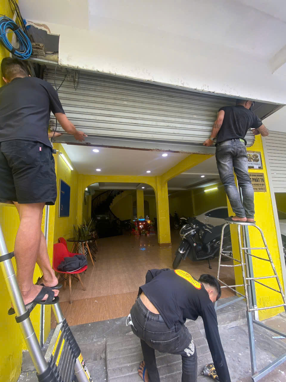 Cứu Hộ Cửa Cuốn Quận 7 – Có Mặt 15 Phút, Hỗ Trợ 24/24