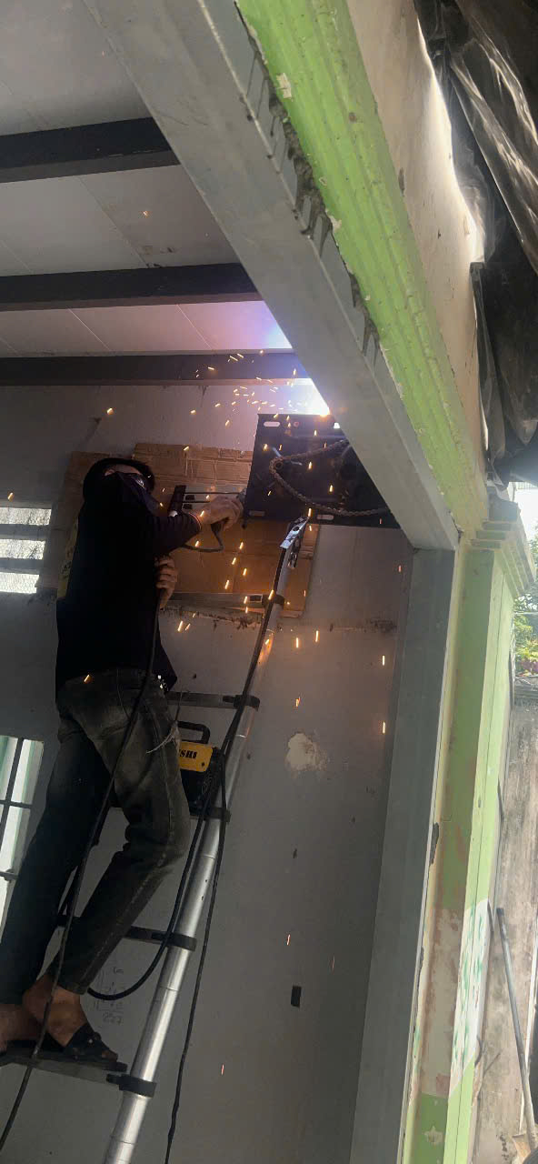 Thay Motor Cửa Cuốn Giá Rẻ Trần Trọng Cung Uy Tín Nhanh 24/24