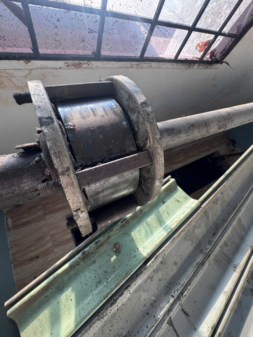 Thay Motor Cửa Cuốn Giá Rẻ Phạm Văn Nghị Uy Tín, Nhanh 24/24