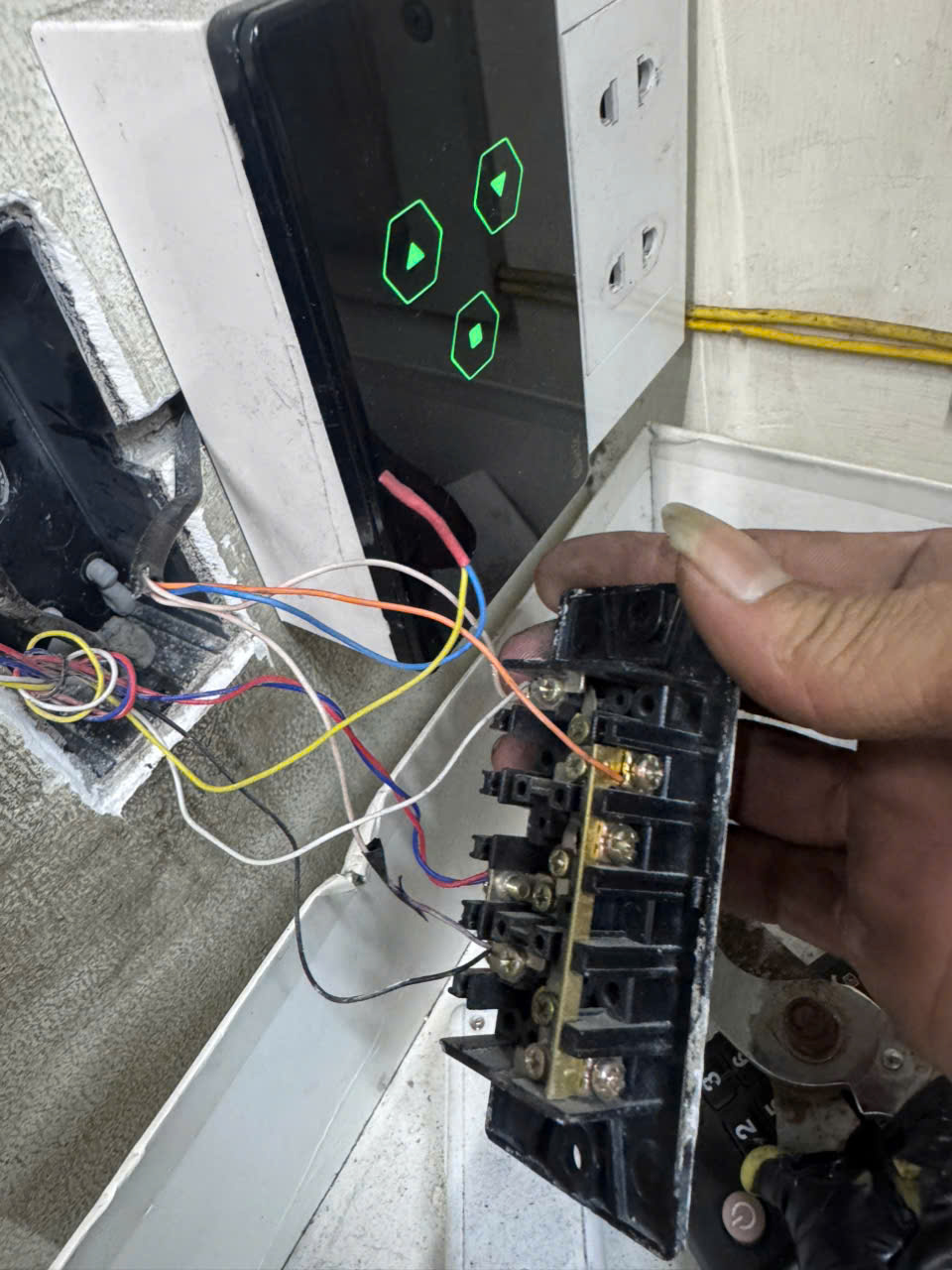 thay motor cửa cuốn giá rẻ Nguyễn Thị Thập