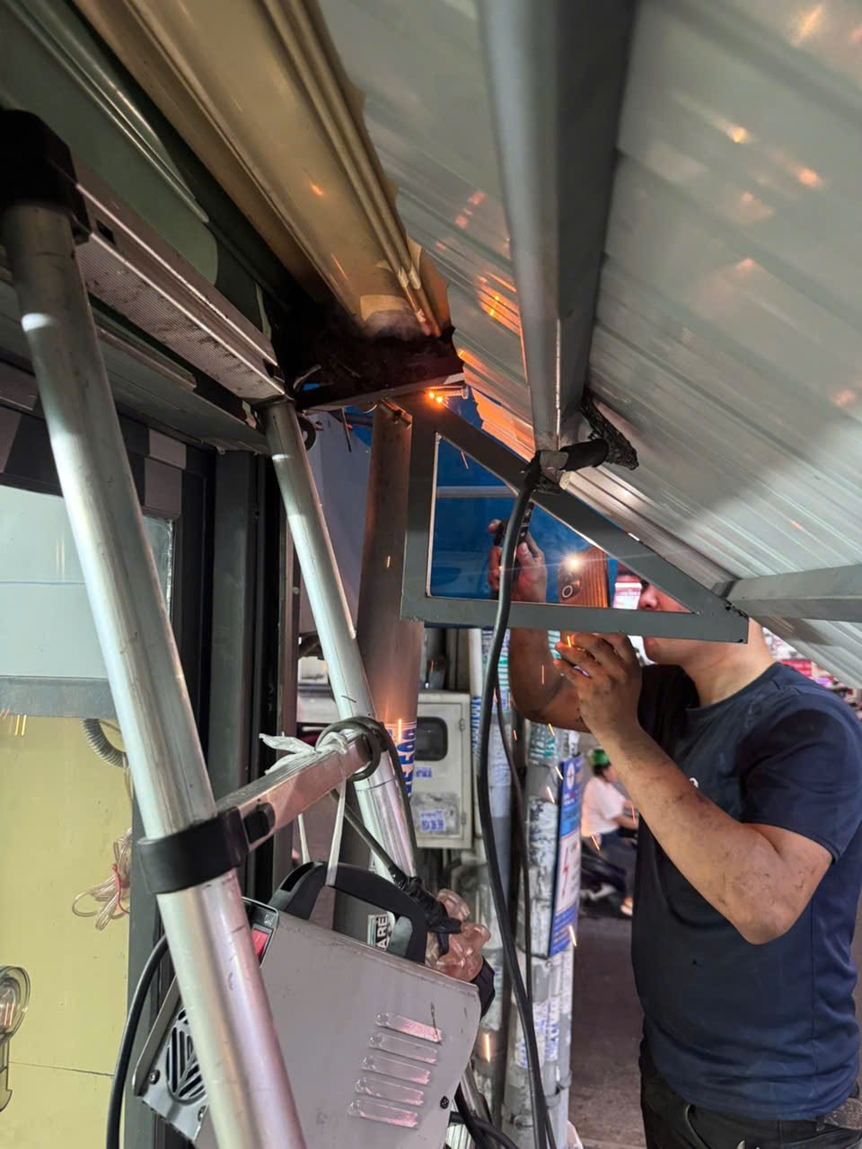 Thay Motor Cửa Cuốn Giá Rẻ Phú Mỹ Uy Tín, Có Mặt Nhanh 24/24