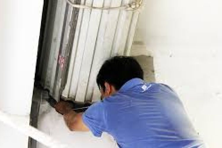 SỬA CỬA CUỐN BỊ KẸT NAN