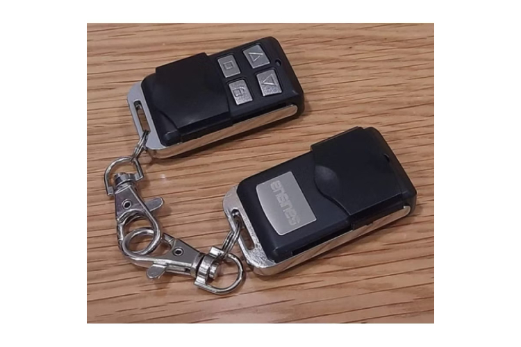 Hộp điều khiển cửa cuốn mã nhảy ENGINES công nghệ Đức